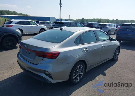 2024 Kia Forte Lxs из США, поврежденный, VIN 3KPF24AD8RE738503